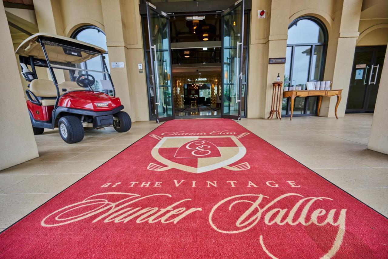 فندق شاتو إيلان آت ذا فينتدج هانتر فالي بوكولبن المظهر الخارجي الصورة Entrance to the River Valley Golf Course