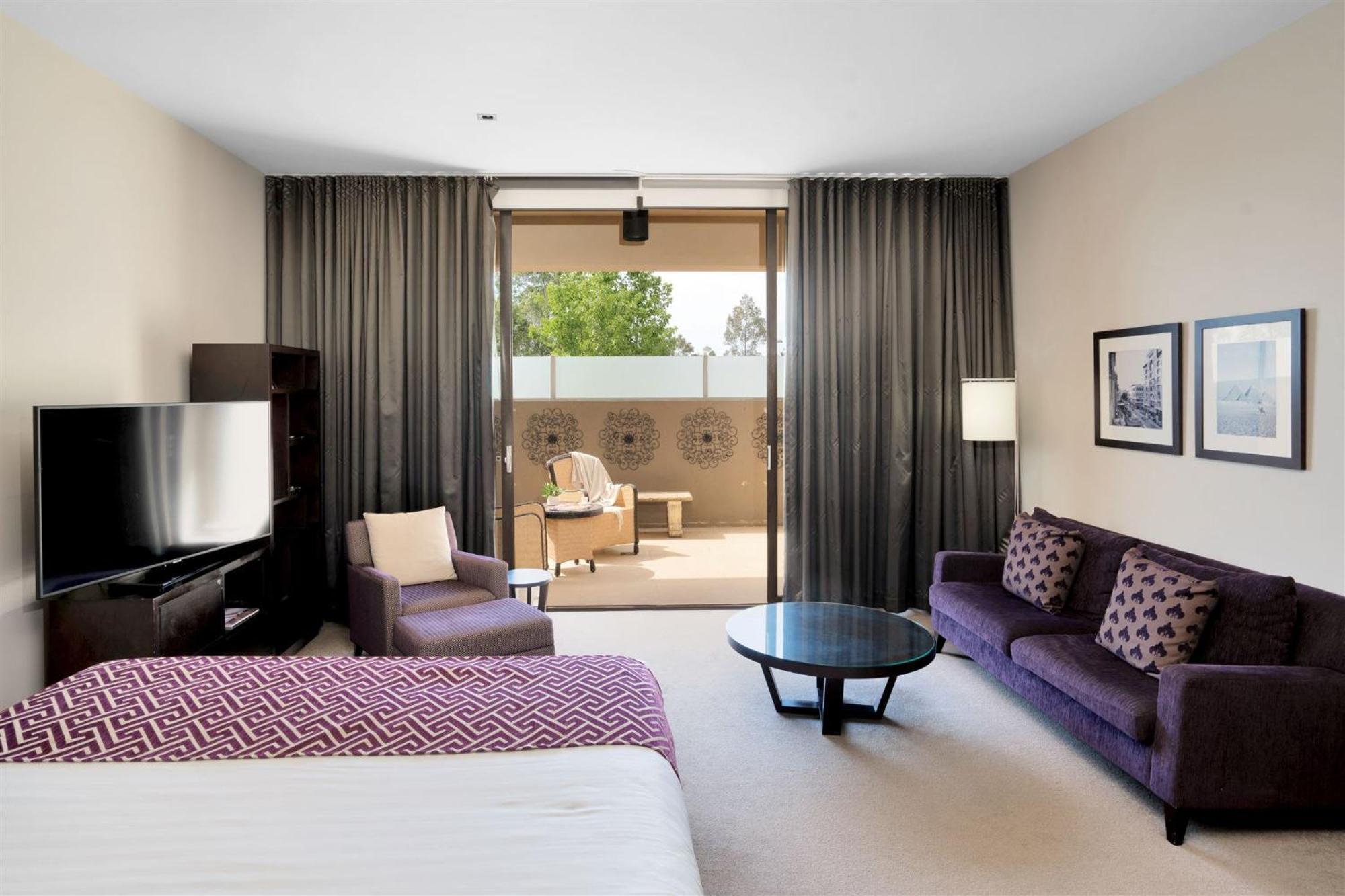 فندق شاتو إيلان آت ذا فينتدج هانتر فالي بوكولبن المظهر الخارجي الصورة A guest room at the Hilton San Diego Bayfront