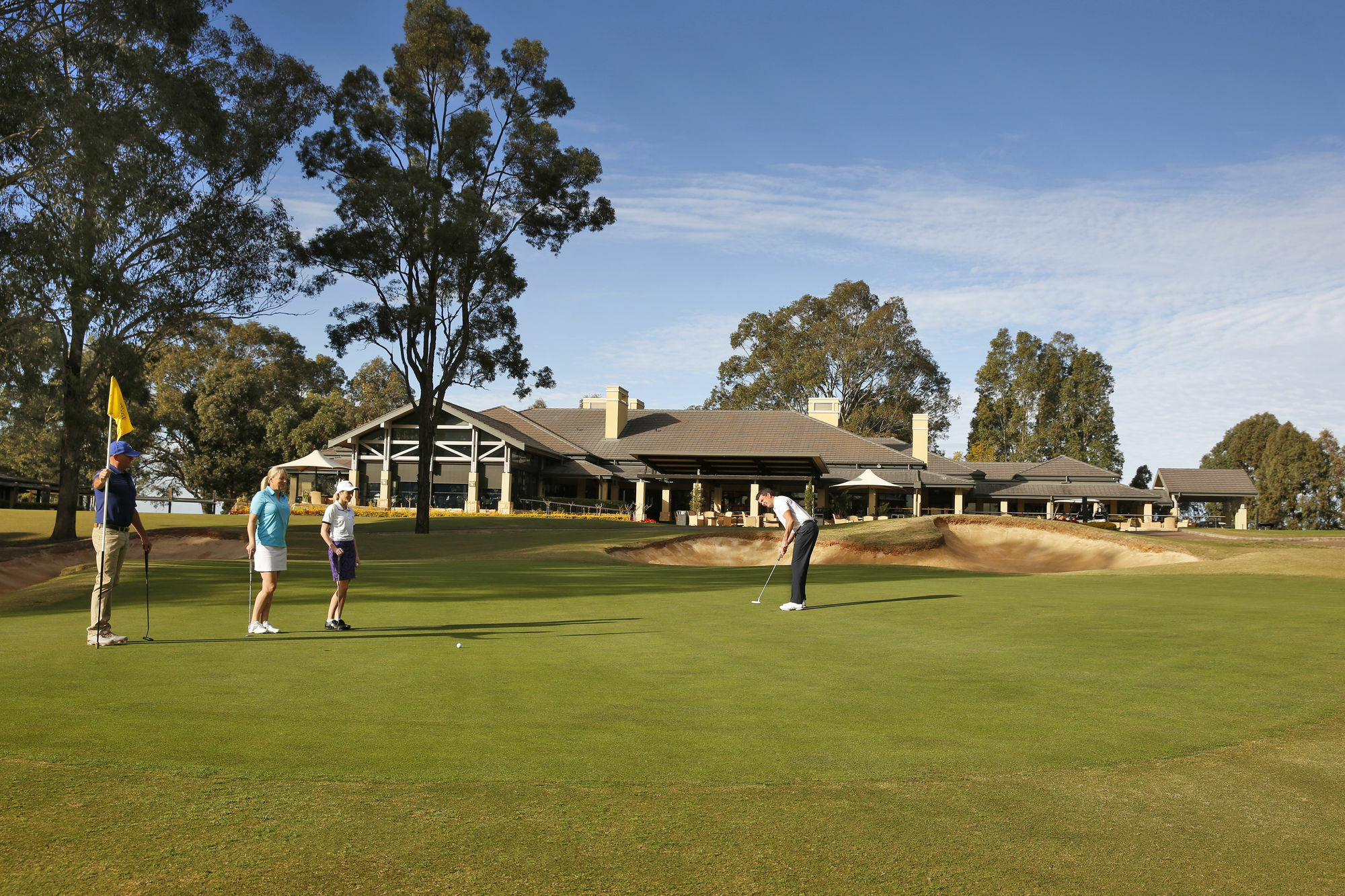 فندق شاتو إيلان آت ذا فينتدج هانتر فالي بوكولبن المظهر الخارجي الصورة Clubhouse at the 18th green