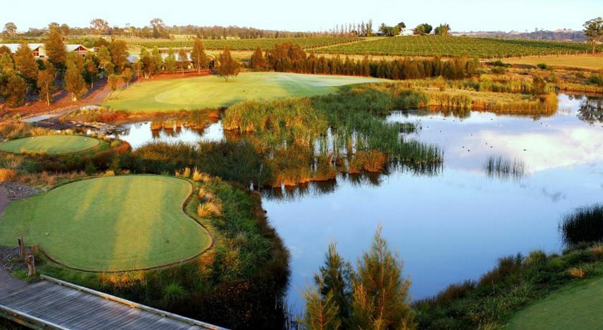 فندق شاتو إيلان آت ذا فينتدج هانتر فالي بوكولبن المظهر الخارجي الصورة The 18th hole at the Links Lady Hagen